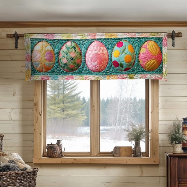 Vintage Easter Eggs Quilted Valance