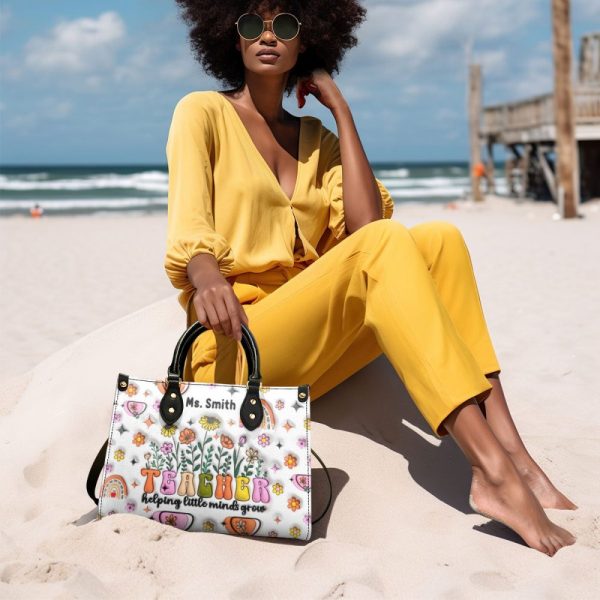 Teacher Helping Little Minds Grow - Personalized Leather Handbag Sblhblm998Ta